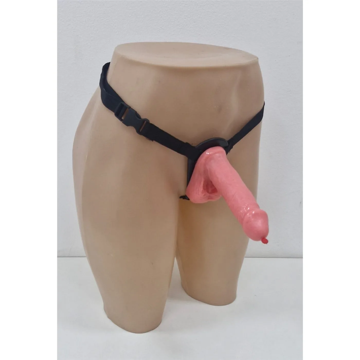 Arnes con Dildo Eyaculador 